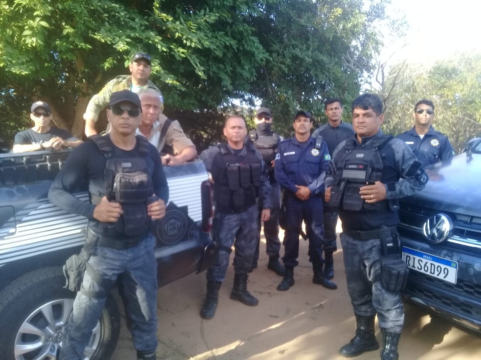 Agentes da Prefeitura de Búzios encontraram o corpo de Pamela — Foto: Prefeitura de Búzios/Divulgação