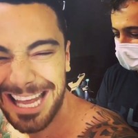 Felipe Titto faz nova tatuagem: 'Nenhum significado específico