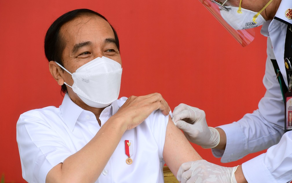 Indonésia inicia vacinação da população com a CoronaVac