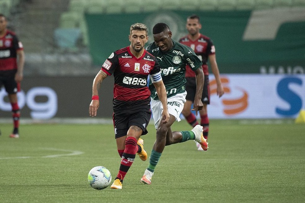 Arrascaeta foi o capitão e o maestro da equipe dentro de campo — Foto: Alexandre Vidal / CRF