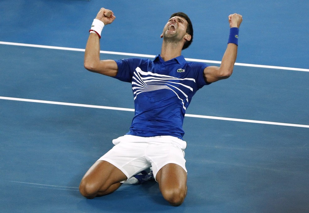 Djokovic comemora vitória do Aberto da Austrália — Foto: REUTERS/Edgar Su