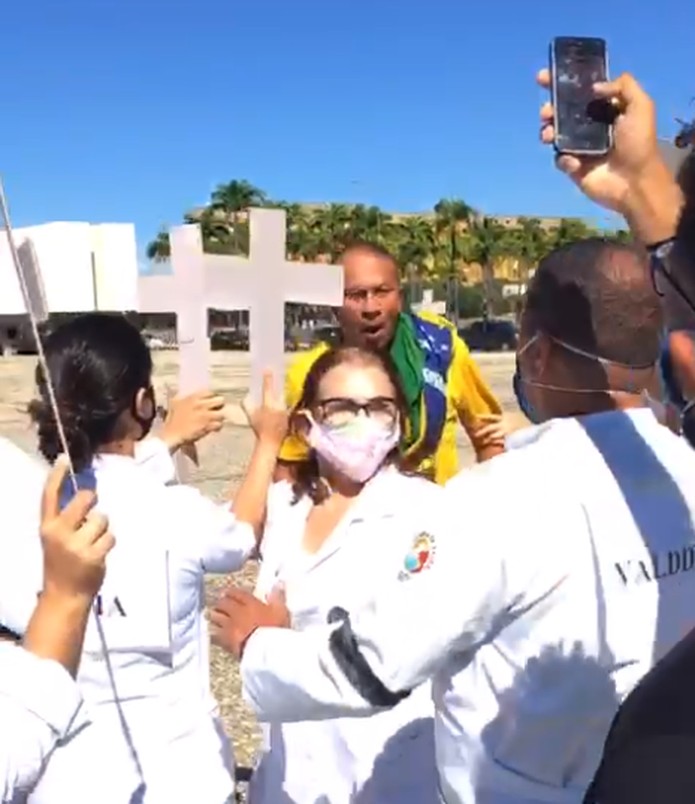 Confusão durante ato em favor do isolamento social, em Brasília — Foto: Arquivo pessoal