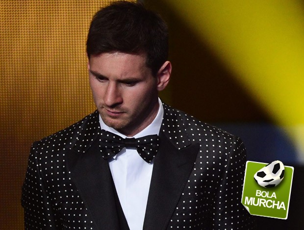 Messi selo Bola murcha (Foto: AFP)
