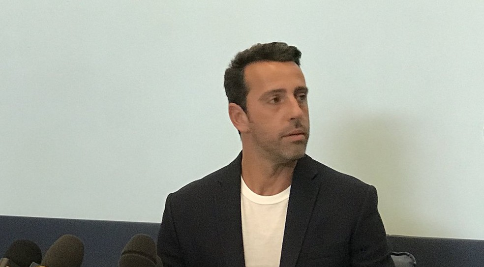 Edu Gaspar já se manifestou a favor de continuar com toda a comissão técnica (Foto: Alexandre Lozetti)