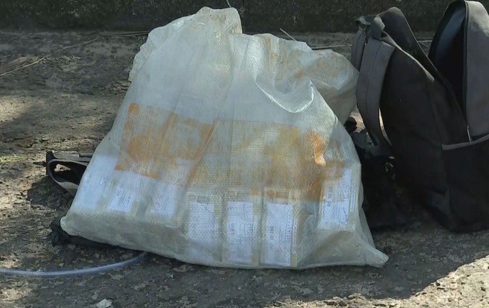 Pol?cia encontrou parte do dinheiro roubado dentro de carro em Botucatu ? Foto: TV TEM/Reprodu??o