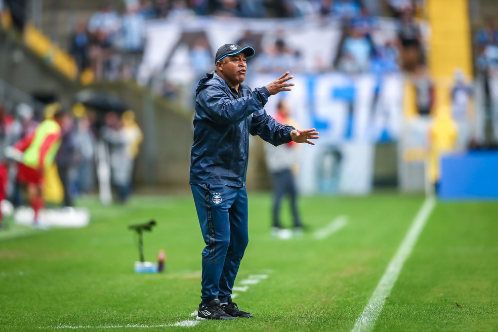 Roger Machado: O maior respeito que se pode ter ao adversário não é dar chapéu ou caneta, é conseguir fazer mais gols