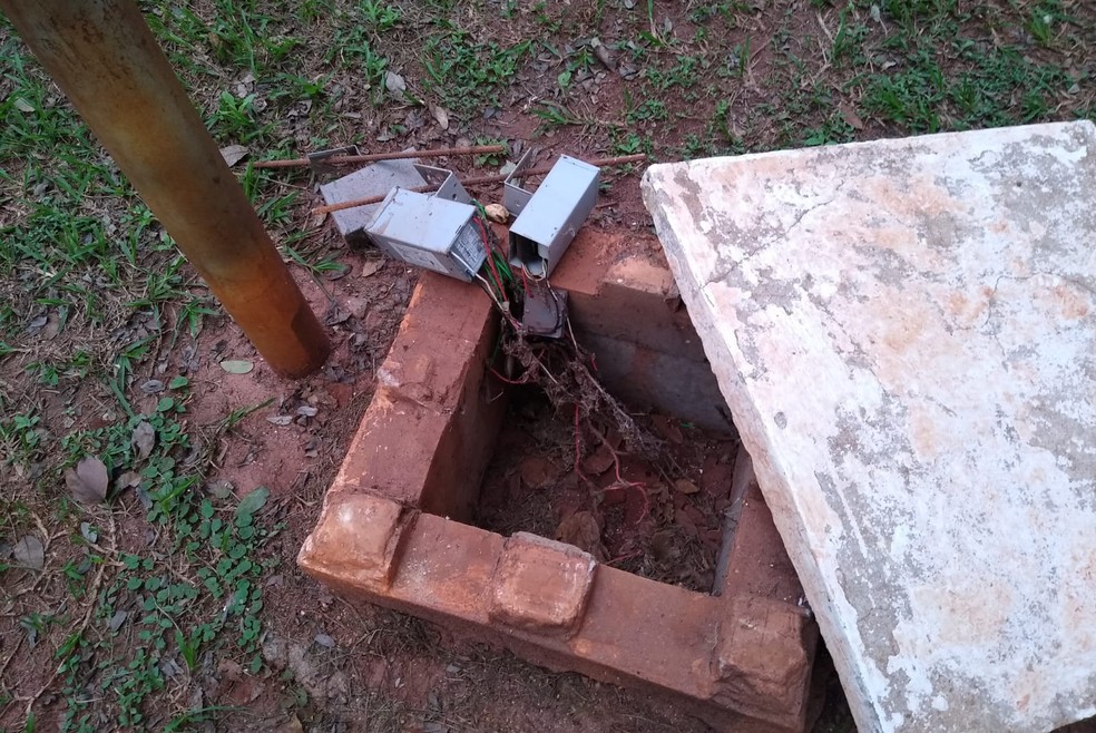 Furto de fios deixa Praça da Fonte Luminosa no escuro em Paraguaçu Paulista — Foto: Prefeitura de Paraguaçu Paulista/Divulgação