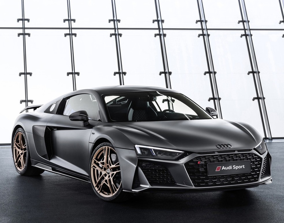 Audi r8 0 100