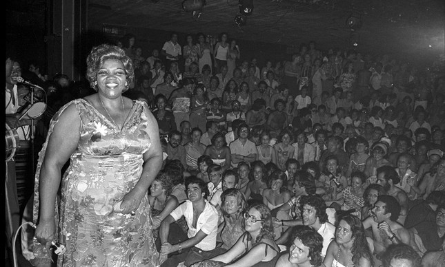 Dona Ivone Lara em show no Teatro Opinião, em 1978