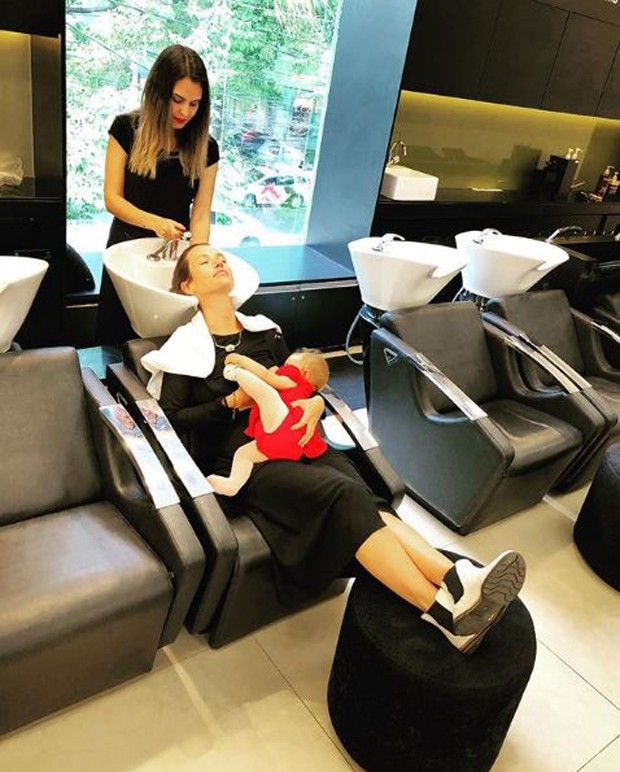 Juliana Didone com a sua pequena Liz (Foto: Reprodução/Instagram)