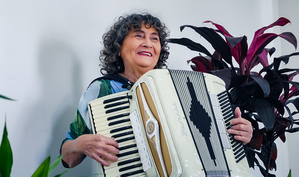 Ceiça Moreno canta e toca sanfona no disco 'Meu luar' — Foto: Robson Monteiro
