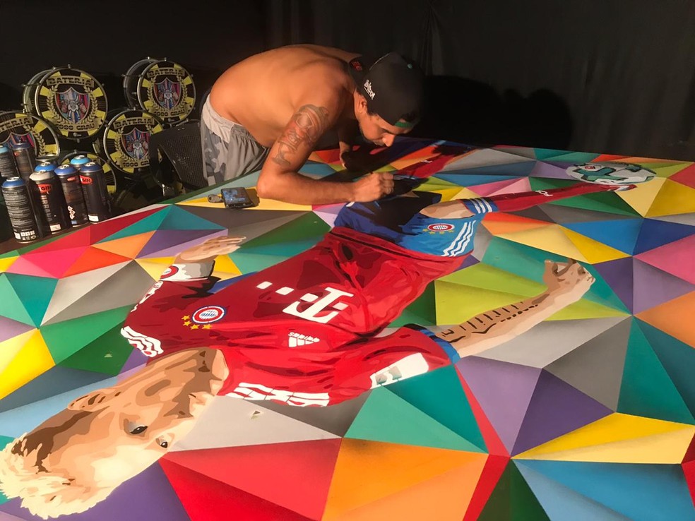 Cotado no Flamengo, Rafinha encomenda quadro com camisa do ...