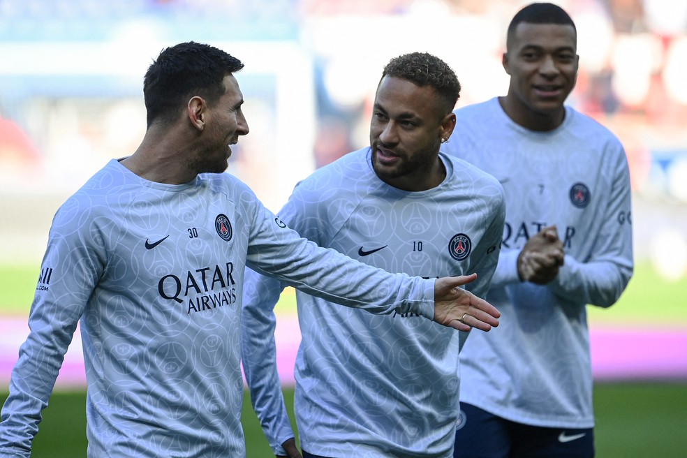 Messi, Neymar e Mbappé pelo PSG — Foto: AFP