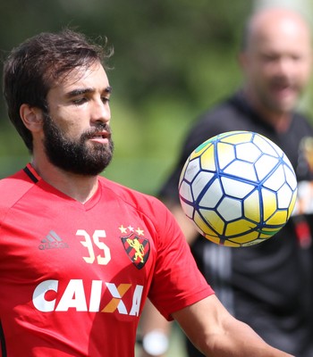 Vitória e Gabriel Xavier se aproximam de acordo, que pode sair nesta quarta