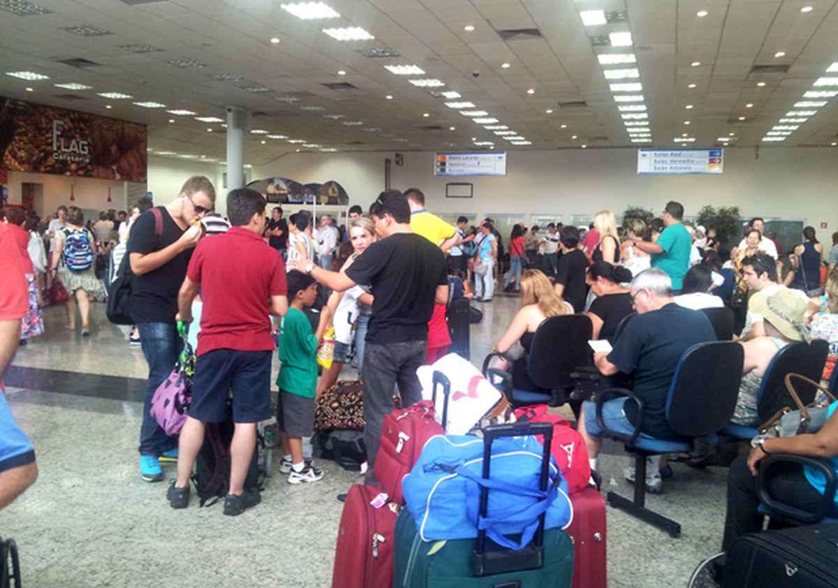 Descobrir 62+ imagem ônibus do aeroporto