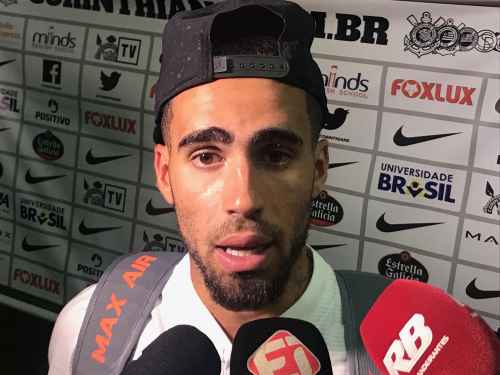 Concorrência? Gabriel abre portas do Corinthians para Ralf: 