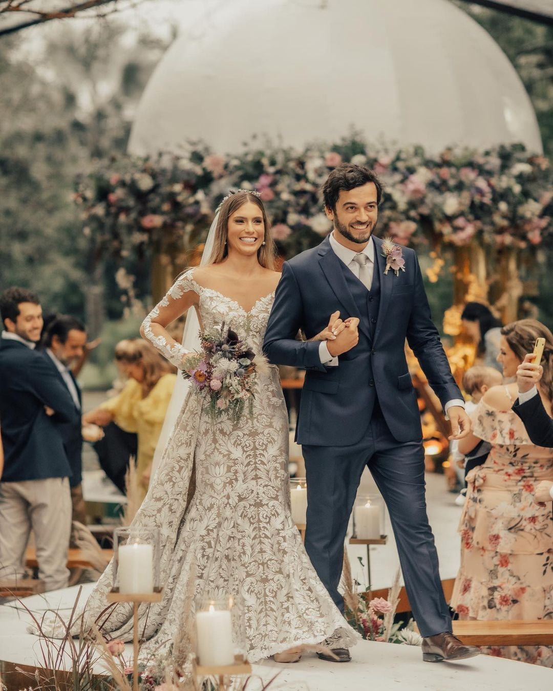 Branca Feres abre álbum de fotos de casamento com Gustavo Frota (Foto: Jair Leite)