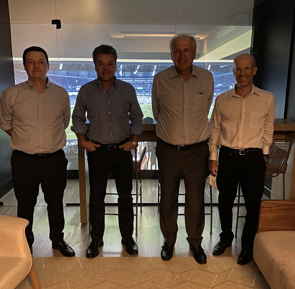 Rafael e Rubens Menin, Renato Salvador e Ricardo Guimarães: os "4Rs" que investem no Atlético — Foto: Reprodução/Twitter