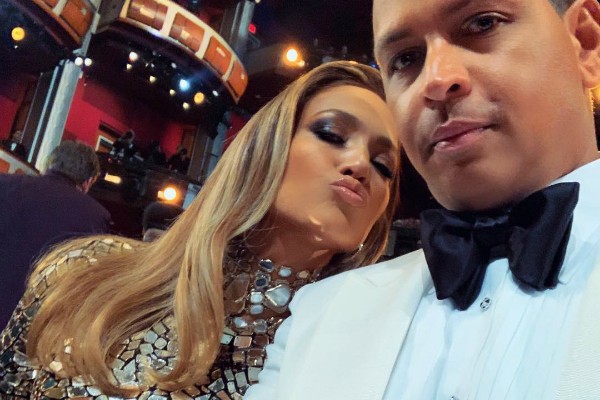 Jennifer Lopez e seu namorado Alex Rodriguez (Foto: Reprodução Instagram)
