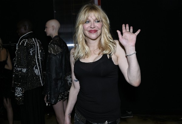 A cantora Courtney Love foi presa fora dos Estados Unidos (Foto: Getty Images)