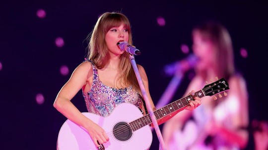 Taylor Swift já tem um look assinatura na turnê The Eras Tour; veja detalhes