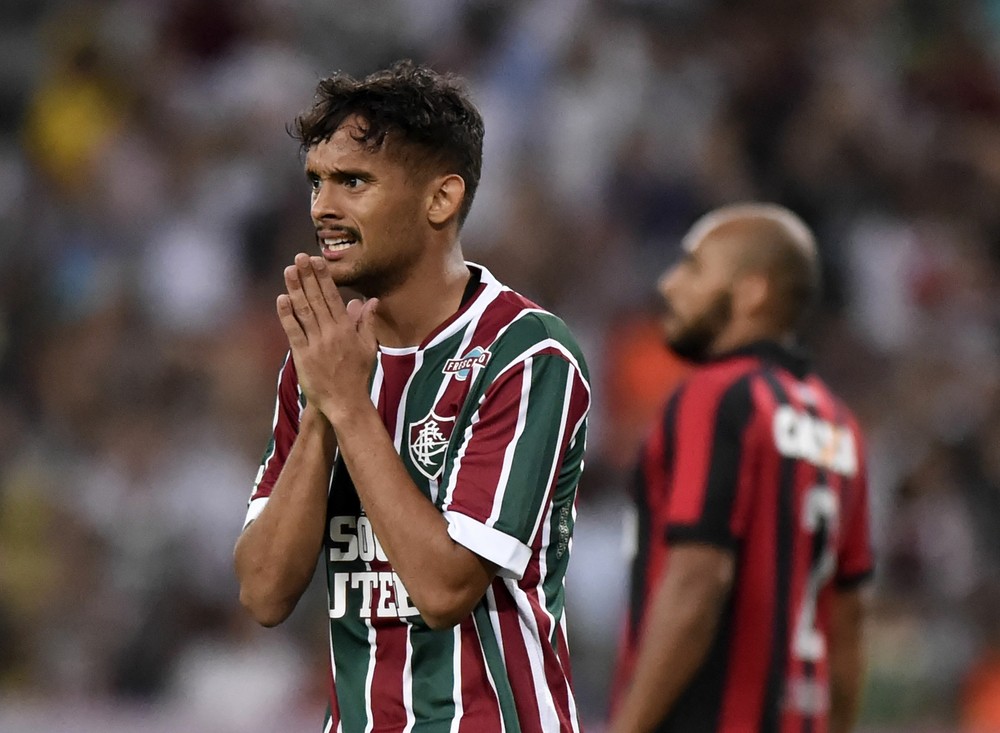 Henrique perto, Scarpa difícil: Roberto de Andrade comenta negociações