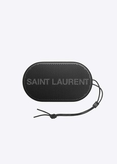 Caixa de som Bang & Olufsen em parceria com a Saint Laurent