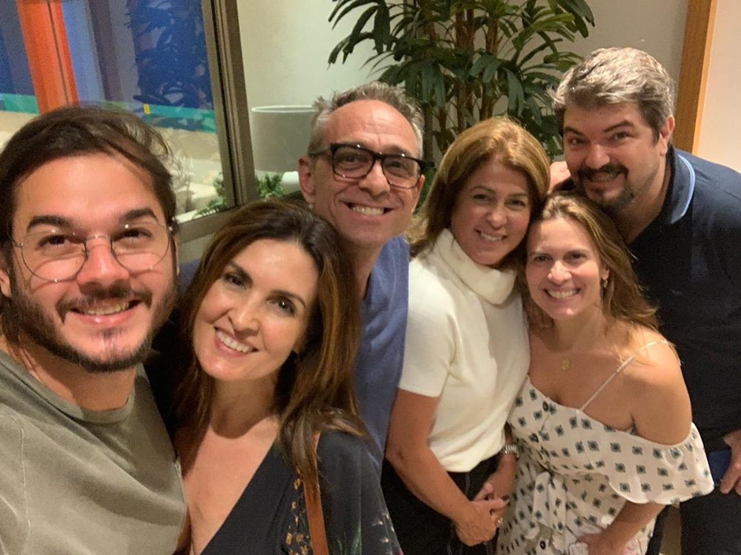 Fatima Bernardes com Tulio Gadêlha e amigos (Foto: Reprodução/Instagram)