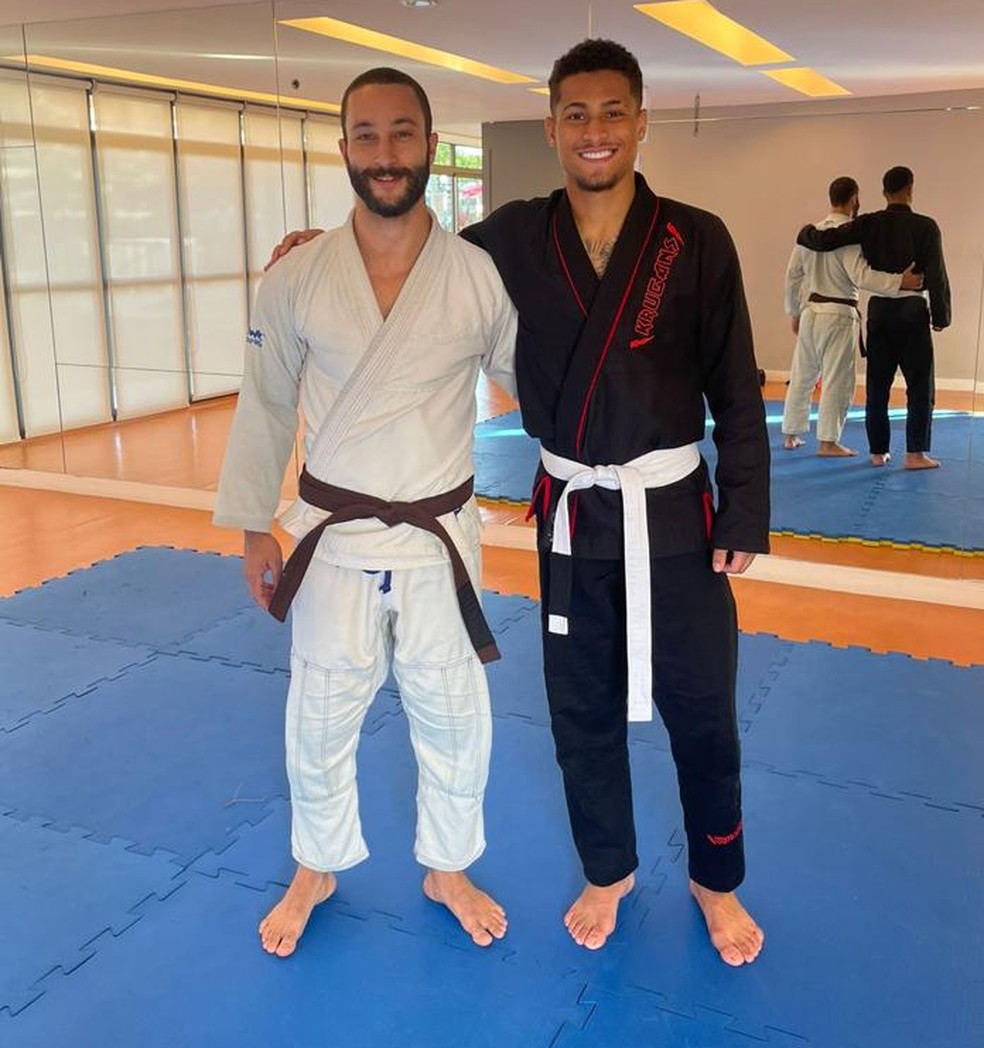 Jo&atilde;o Gomes e o professor Mauricio Weibel &mdash; Foto: Arquivo pessoal