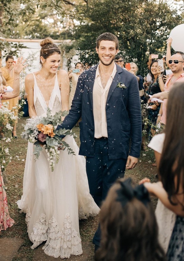 Fotos de vestidos de noiva: Laura Neiva (Foto: Reprodução/Instagram)