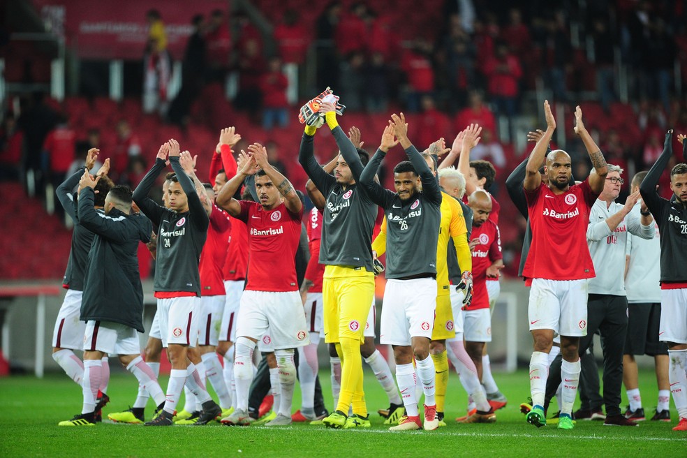 Grupo do Inter após vitória contra o Flamengo  (Foto: Wesley Santos / Agência PressDigital)