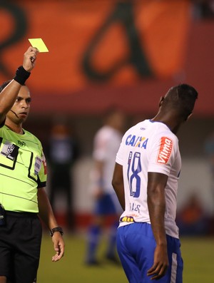 Roger Flores repudia palavras de Riascos: Me sinto atingido também