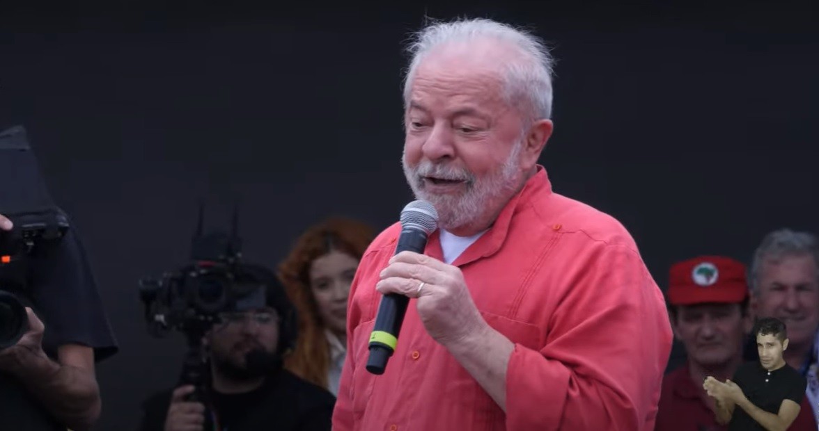 Em ato em São Paulo, Lula pede a eleitores que compareçam às urnas para poderem cobrar eleitos