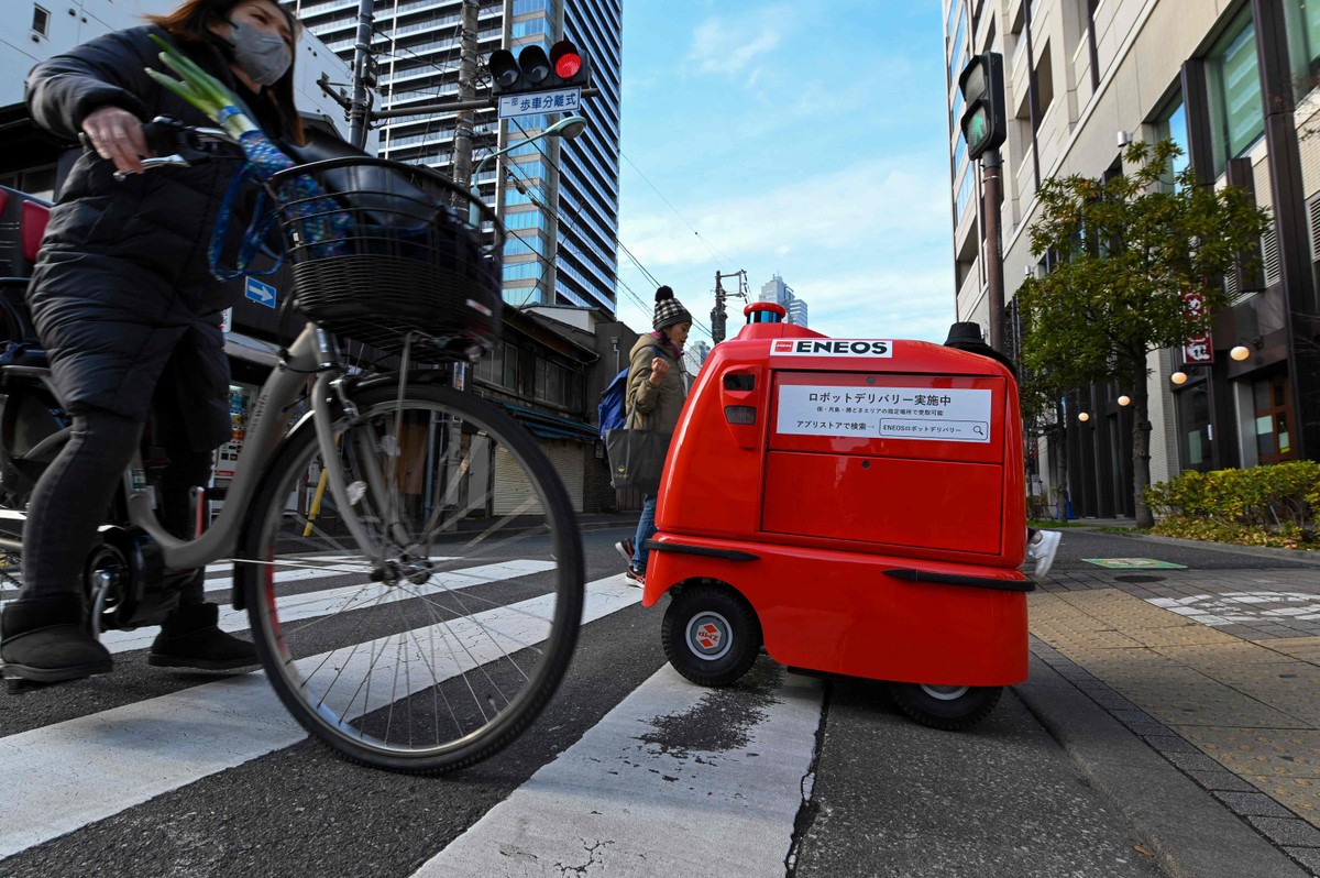 日本が労働力不足を緩和する「謙虚で親切な」配達ロボットを発売テクノロジー