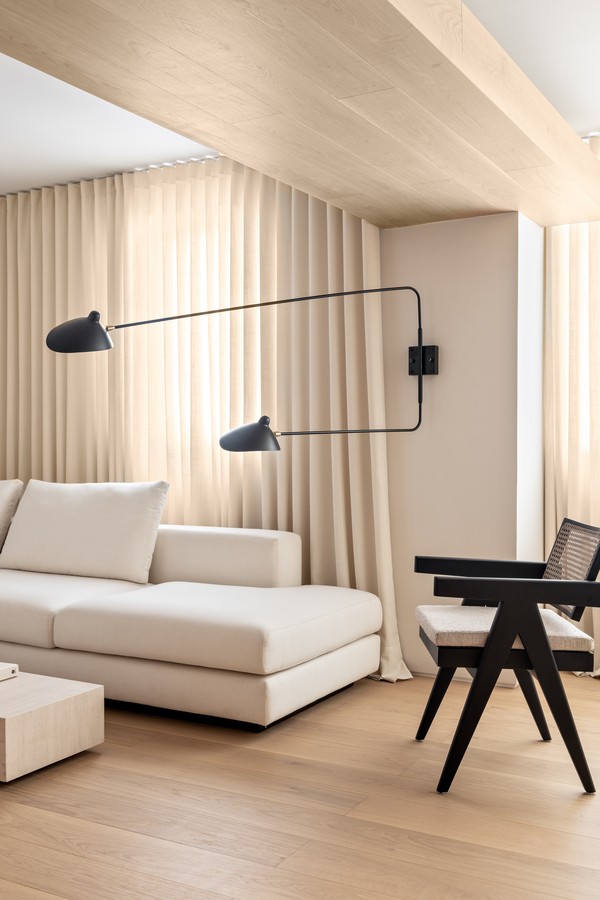 Apartamento de 90 m² tem décor minimalista e atemporal  (Foto: Fran Parente)