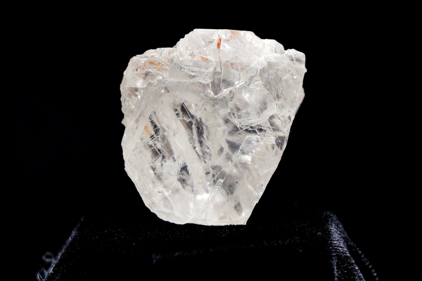 Foto de arquivo do maior diamante do mundo em estado bruto, vendido pela Lucara (Foto: Reuters/Lucas Jackson)