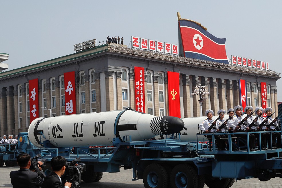 Coreia do Norte mostra mísseis, após dizer que está pronta para guerra nuclear | Mundo | G1