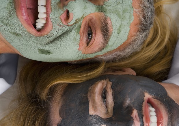 Dermatologista responde essa e seis hábitos de skincare de leitoras (Foto: Getty Images/Glowimages RF)