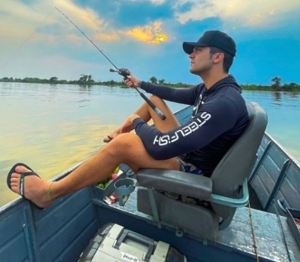 Luan Santa pescando no Pantanal. — Foto: Redes sociais/Reprodução