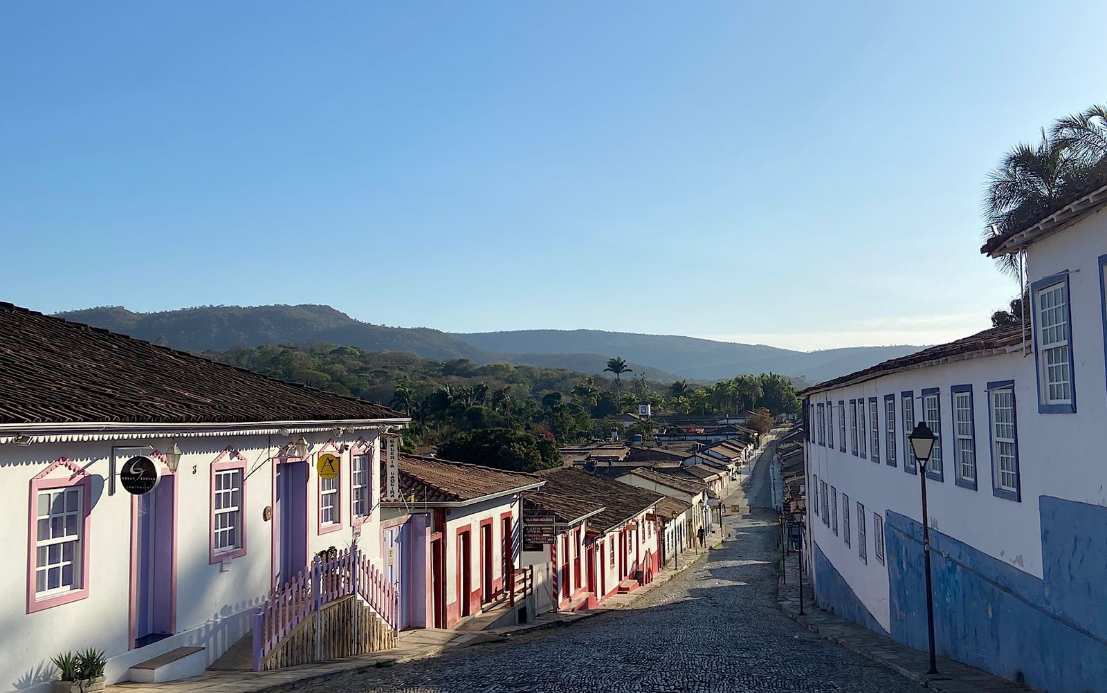 Prefeitura de Pirenópolis anuncia concurso com quase 200 vagas e salários de mais de R$ 3 mil