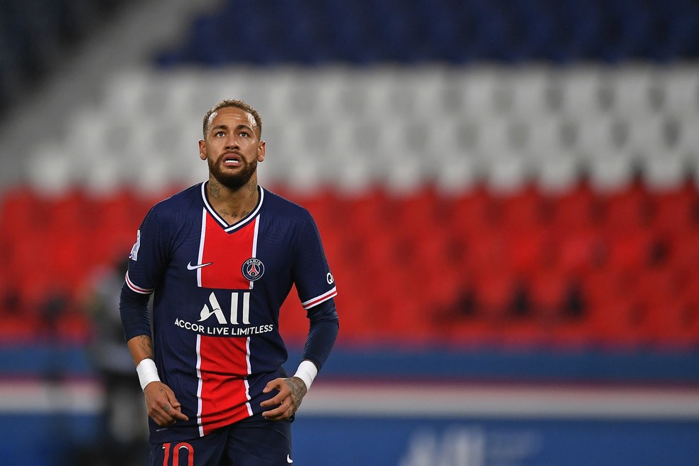 Neymar, em ação pelo PSG: atacante ficou na nona posição da eleição da Fifa — Foto: Aurelien Meunier/PSG via Getty Images