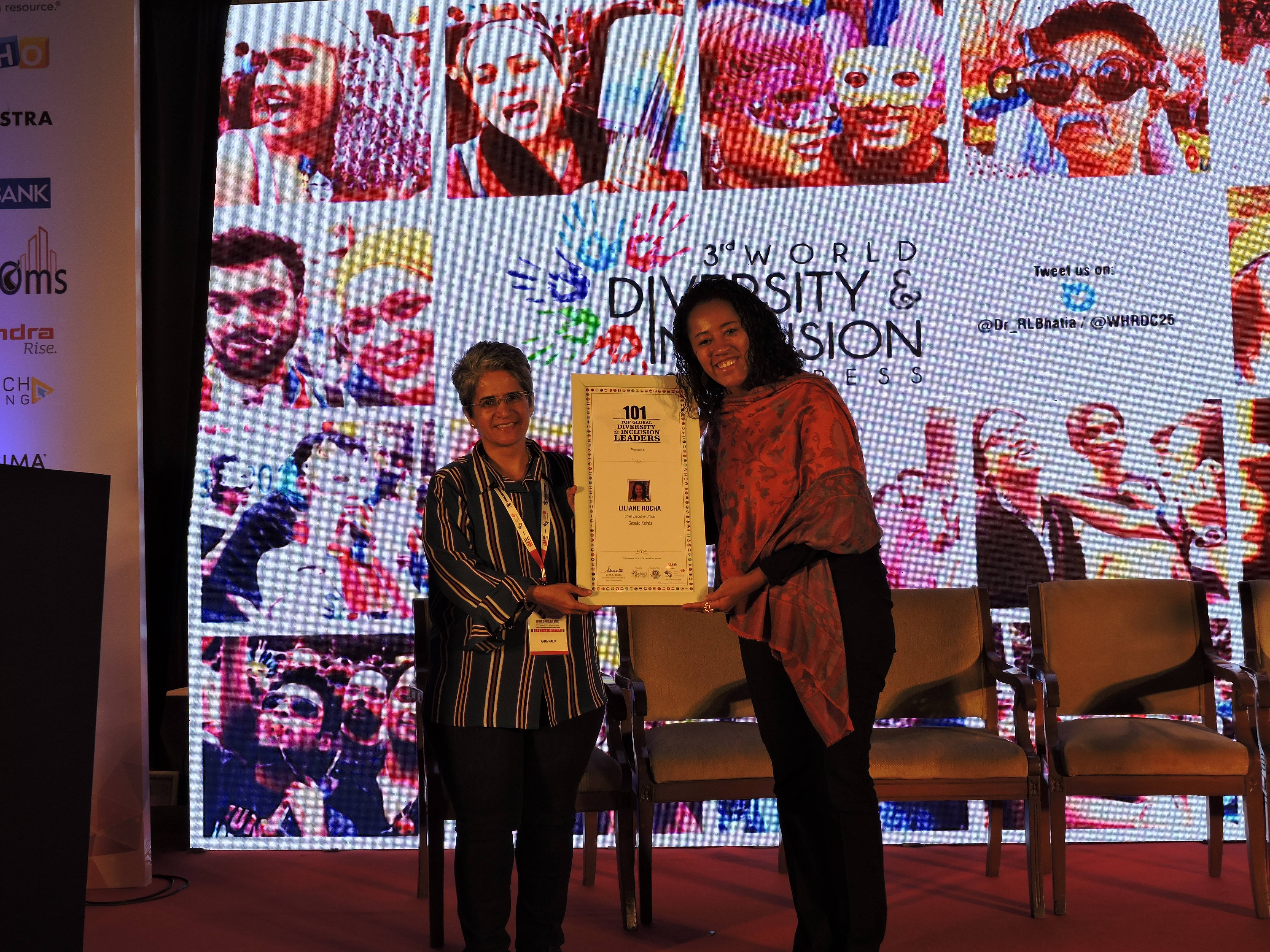 Liliane Rocha recebe prêmio durante o 4th Global Diversity and Inclusion Congress (Foto: Arquivo pessoal)