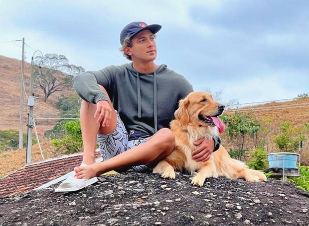 André Luiz Frambach e sua cachorra, Nala (Foto: Instagram/@andreluizframbach/Reprodução)