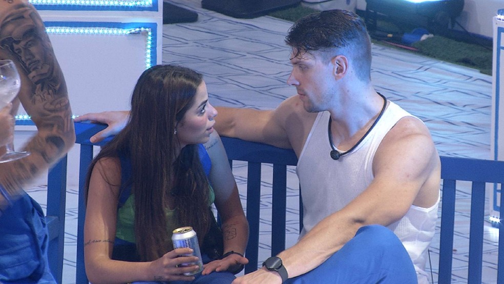 Key Alves desabafa com Cristian e explica DR com Gustavo: 'Quero tomar banho sozinha' — Foto: Globo