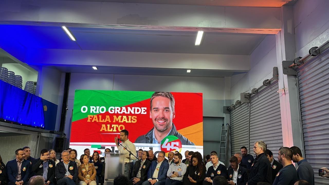 Sem abrir voto para presidente, Eduardo Leite lança campanha do 2º turno: 'RS não é curral eleitoral'