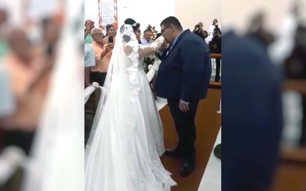 Casal goiano que se conheceu durante tratamento contra obesidade ganha festa e se casa — Foto: Arquivo pessoal