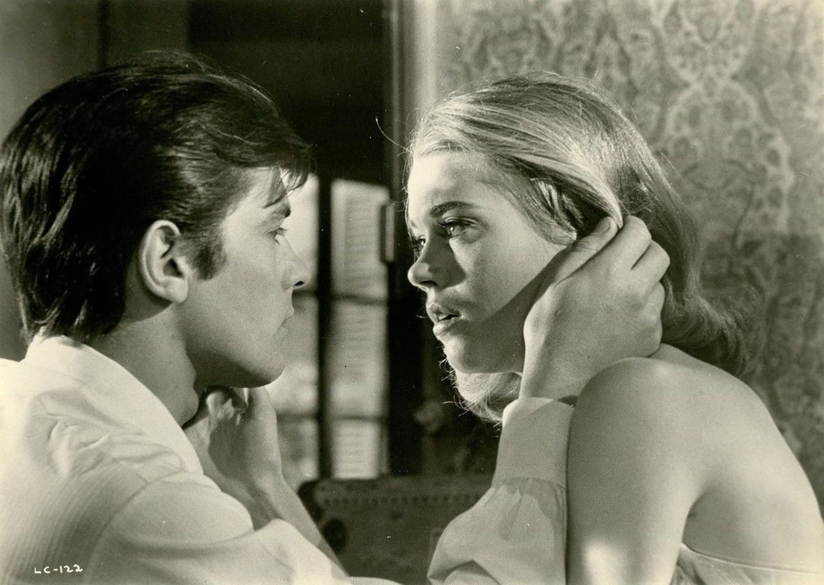 Alain Delon e Jane Fonda em cena de 'Jaula Amorosa', de 1964