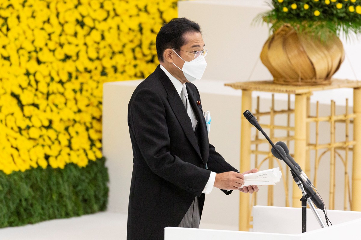 学生の借金を減らすために子供を持つという提案は、日本で論争を引き起こします | 世界