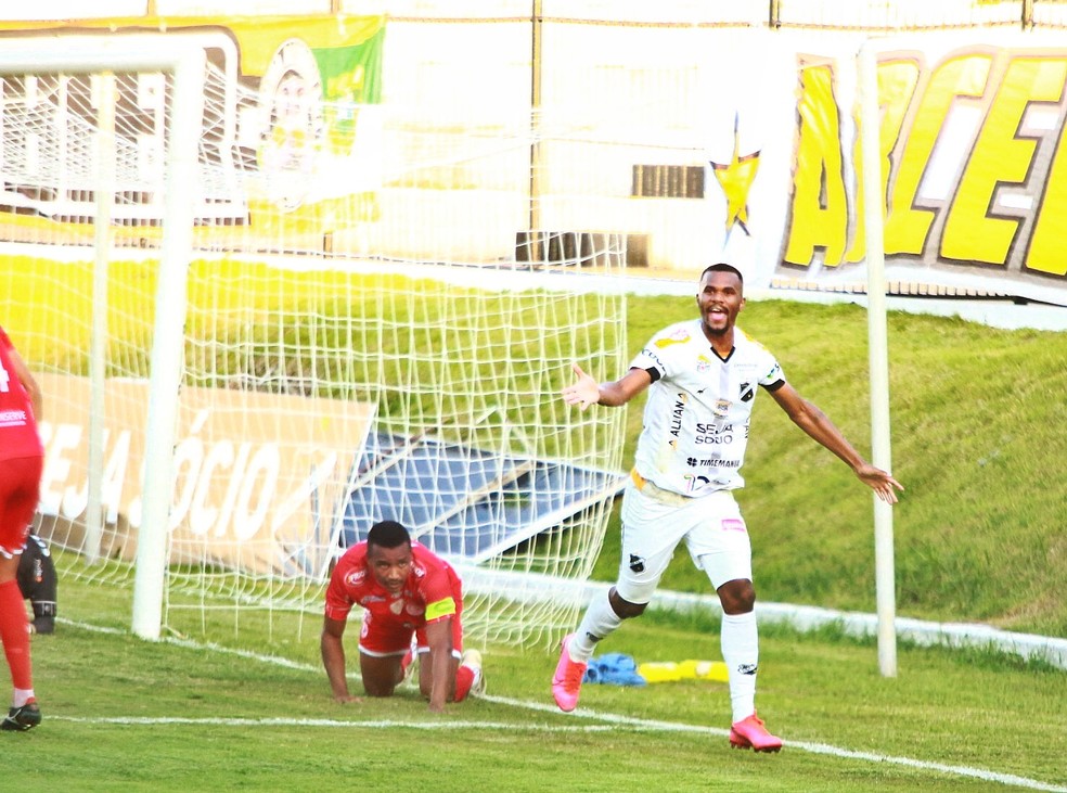 ABC eliminou 4 de Julho e enfrenta o Caxias pelo acesso — Foto: Alexandre Lago