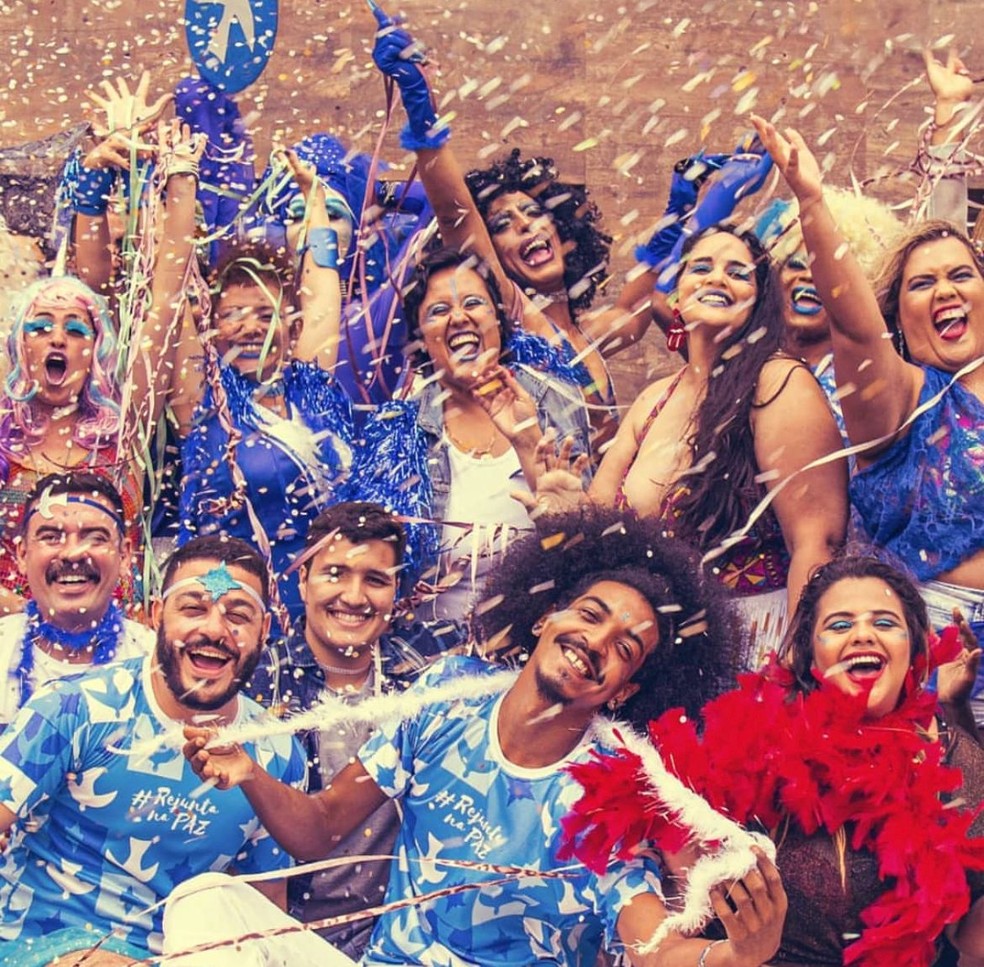 Foliões do bloco Rejunta Meu Bulcão — Foto: Instagram/Reprodução